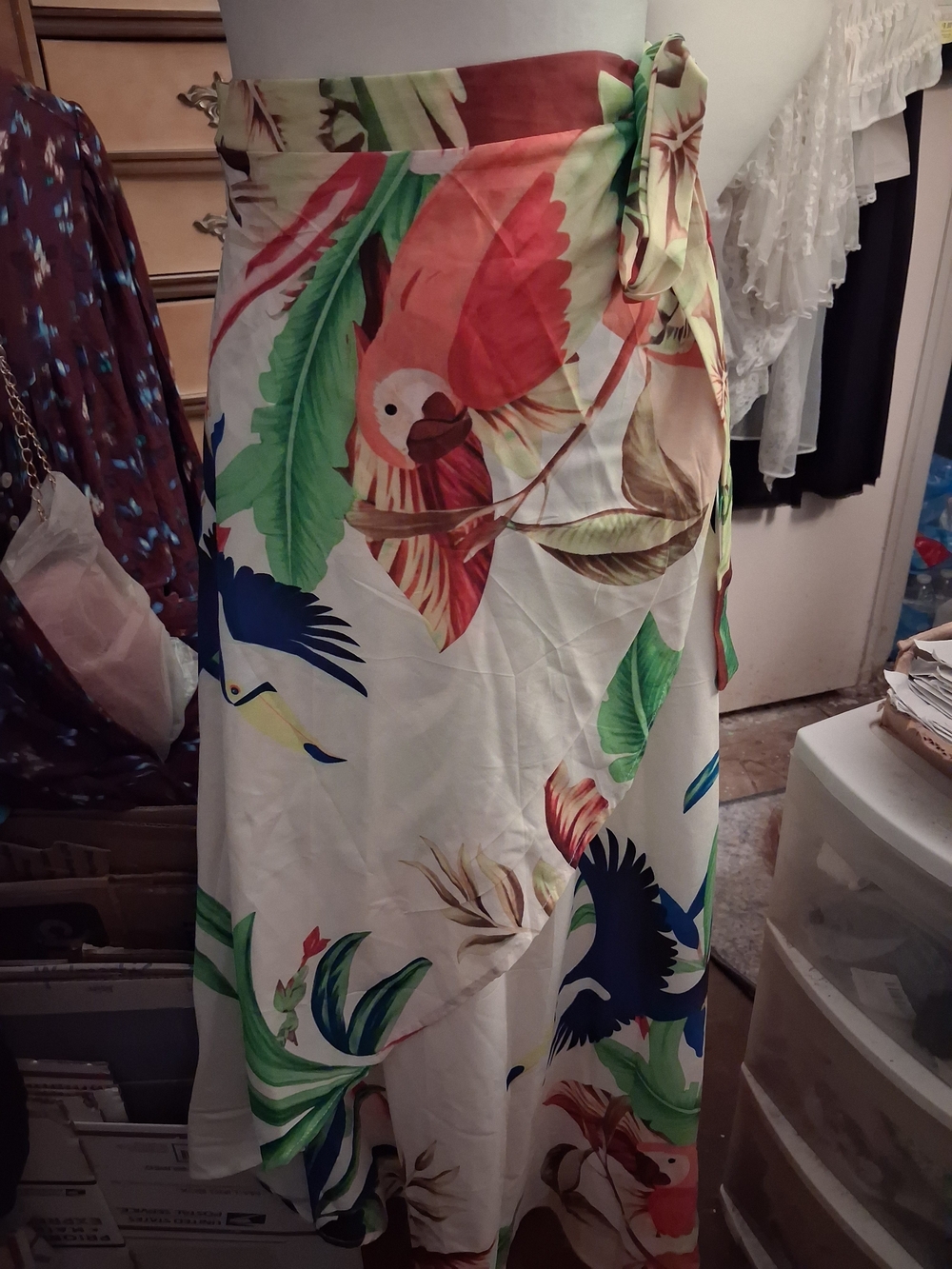 New,Tropical Parrot Tie Wrap Resort Skirt - Bright Floral Print On White Size M